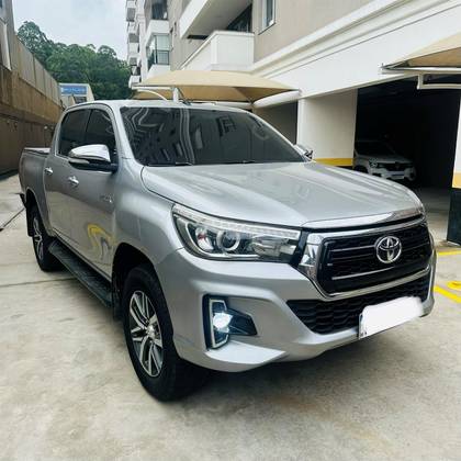 TOYOTA HILUX 2.8 SRX 4X4 CD 16V DIESEL 4P AUTOMÁTICO